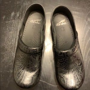 Dansko Women’s Clog Sz 8.5-9